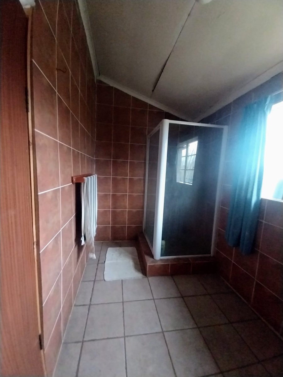8 Bedroom Property for Sale in Roodewal Free State
